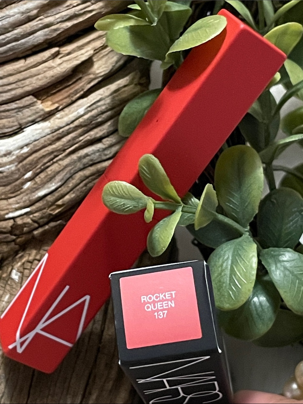 NARS®️ Power matte Lipstick — Classic Red “Rocket Queen” #137